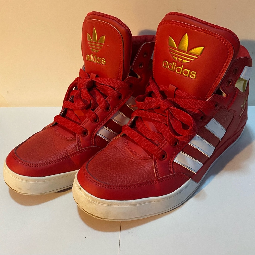 🔥 ADIDAS ORIGINALS HARD COURT HI 🔥 Red Cloud White Metallic Gold (RARE) Hi Top